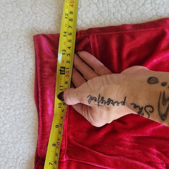 Spell Vintage Velvet Shorts - Picture 4 of 10